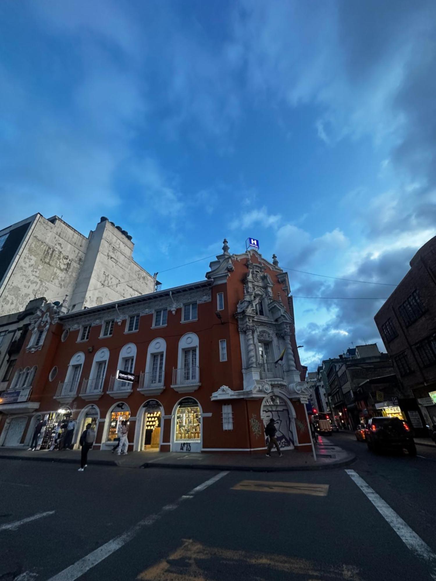 Hotel Artistico ボゴタ エクステリア 写真